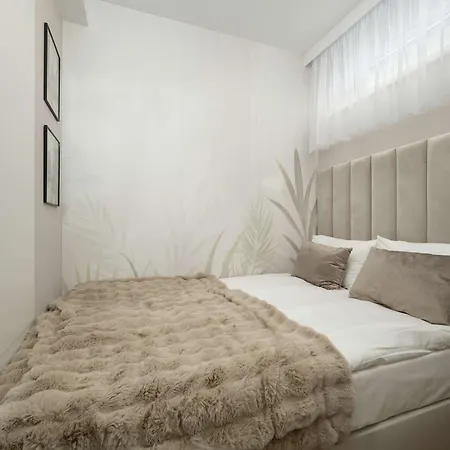 Apartment Elegant Mieszczanska With Air Conditioning, & Gym By Renters Prestige *
