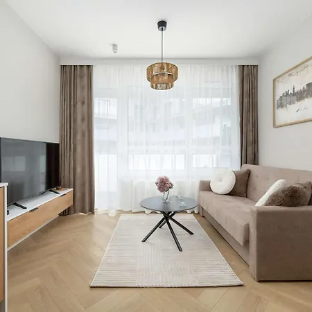 Elegant Mieszczanska With Air Conditioning, & Gym By Renters Prestige 브로츠와프